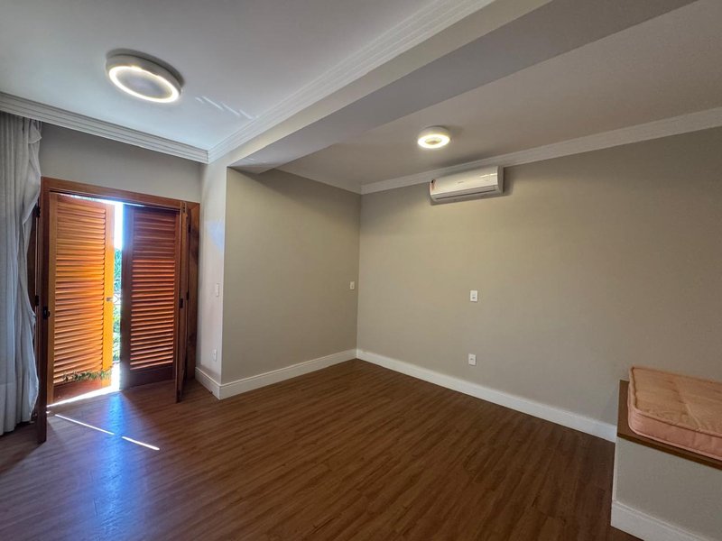 Casa de Luxo – Estância Eudóxia, Barão Geraldo, Campinas Avenida San Marino Campinas - 