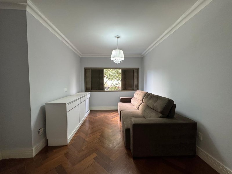 Apartamento Sofisticado com 217m², 4 Dormitórios, 2 Suítes no Cambuí, Campinas-Sp Rua Maria Monteiro Campinas - 
