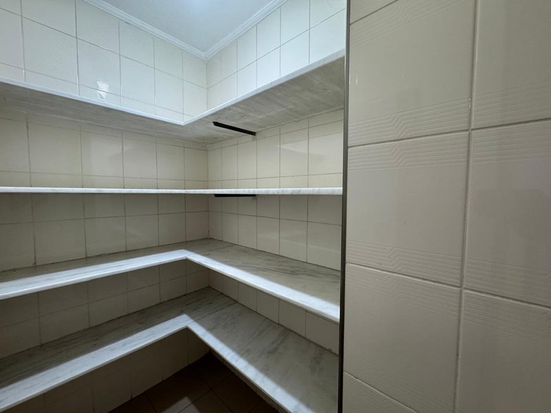 Apartamento Sofisticado com 217m², 4 Dormitórios, 2 Suítes no Cambuí, Campinas-Sp Rua Maria Monteiro Campinas - 