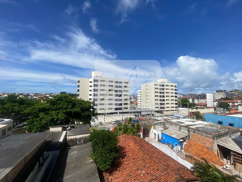 Vendo R$ 280.000 Apartamento Terraço, 2/4, Suíte, Garagem, 2º Andar Escadas - Itapuã - Salvador - 