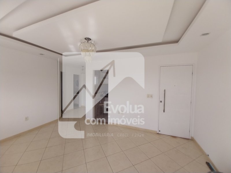 Vendo R$ 280.000 Apartamento Terraço, 2/4, Suíte, Garagem, 2º Andar Escadas - Itapuã - Salvador - 
