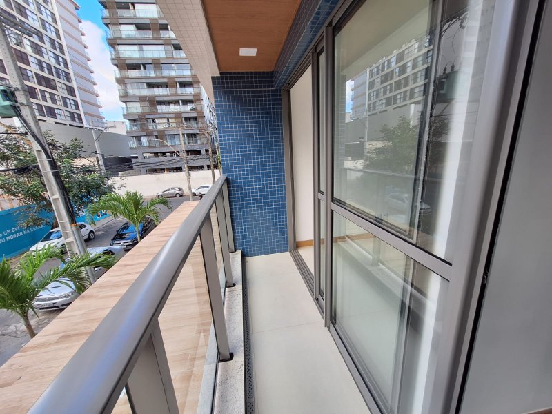 APARTAMENTO NASCENTE TOTAL QUARTO SALA VARANDA GARAGEM ACADEMIA PISCINA À VENDA NA BARRA! Rua Engenheiro Milton Oliveira Salvador - 