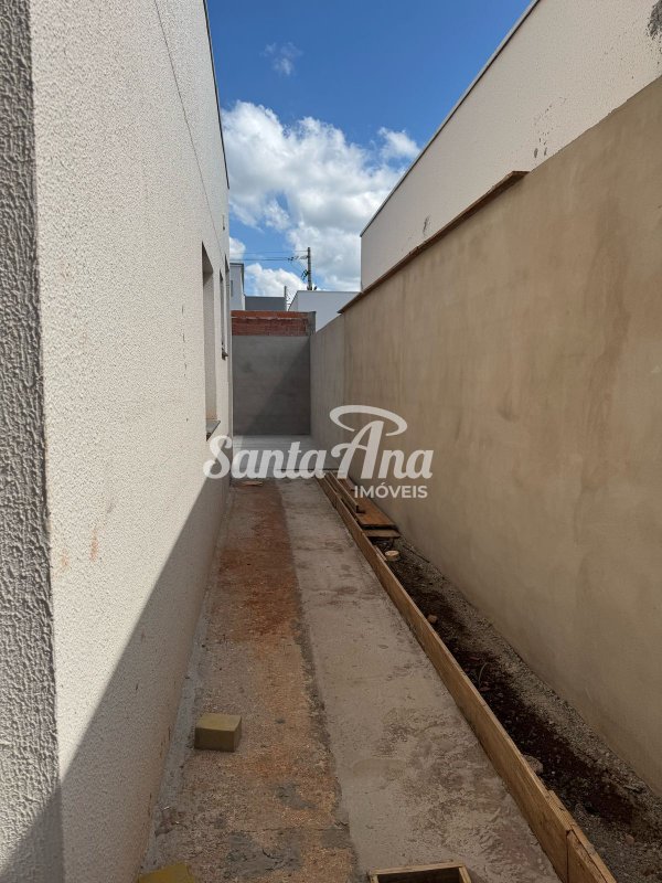 Casa à venda em Condomínio | 63 m² | R$ 385.000 | Taquaral | Piracicaba/SP Avenida Consuelo Sunega Gibelli Piracicaba - Corredor externo
