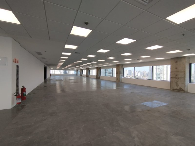 ALUGA-SE LAJE CORPORATIVA 1.600M2 - 48 VAGAS - TRIPLE A - ME LIGA!! Avenida Nicolas Boer São Paulo - 