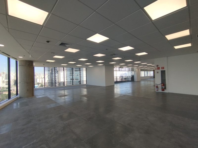 ALUGA-SE LAJE CORPORATIVA 1.600M2 - 48 VAGAS - TRIPLE A - ME LIGA!! Avenida Nicolas Boer São Paulo - 