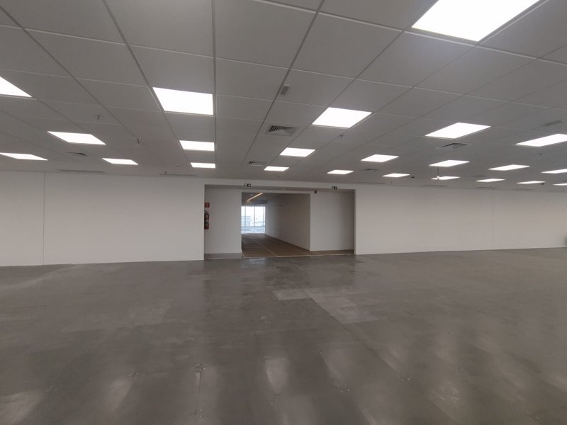 ALUGA-SE MEIA LAJE CORPORATIVA MODERNÍSSIMA - OPEN SPACE - 789M2 Avenida Nicolas Boer São Paulo - 