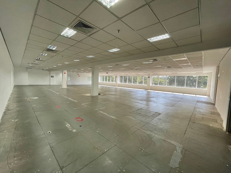 ALUGA-SE ESCRITÓRIO MONOUSUÁRIO - 4.200M2 - 72 VAGAS - ME LIGA!! Rua Werner Von Siemens São Paulo - 