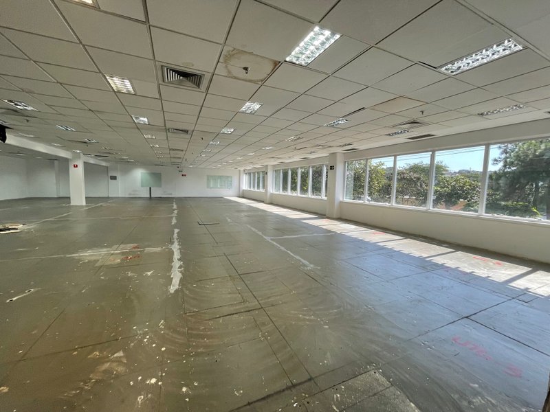 ALUGA-SE ESCRITÓRIO MONOUSUÁRIO - 4.200M2 - 72 VAGAS - ME LIGA!! Rua Werner Von Siemens São Paulo - 