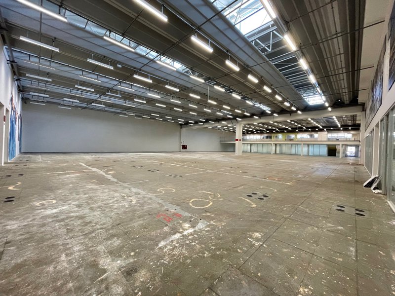 ALUGA-SE ESCRITÓRIO MONOUSUÁRIO - 4.200M2 - 72 VAGAS - ME LIGA!! Rua Werner Von Siemens São Paulo - 