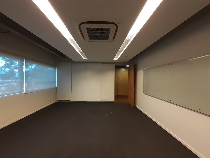 ALUGA-SE ÁREA PARA ESCRITÓRIO - 4.254M2 - 68 VAGAS - DENTRO DO COMPLEO EMPRESARIAL Rua Werner Von Siemens São Paulo - 