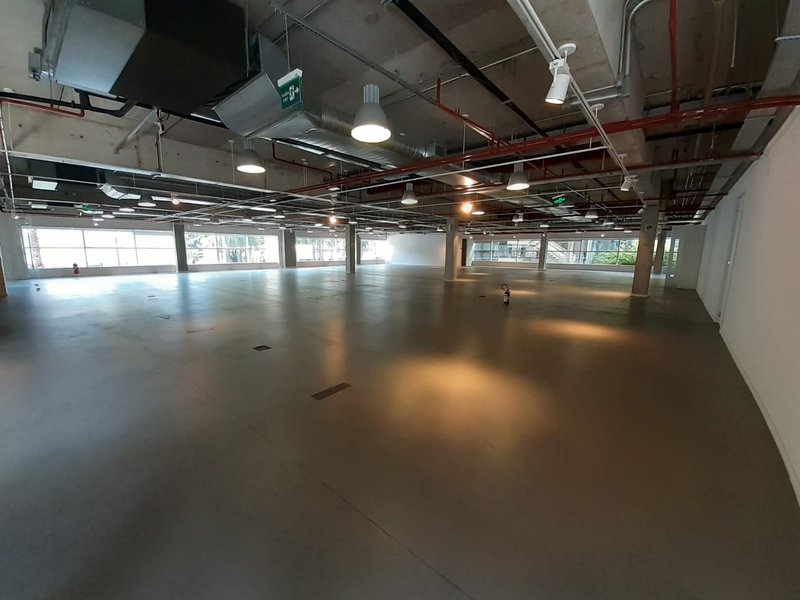 ALUGA-SE ÁREA PARA ESCRITÓRIO - 4.254M2 - 68 VAGAS - DENTRO DO COMPLEO EMPRESARIAL Rua Werner Von Siemens São Paulo - 
