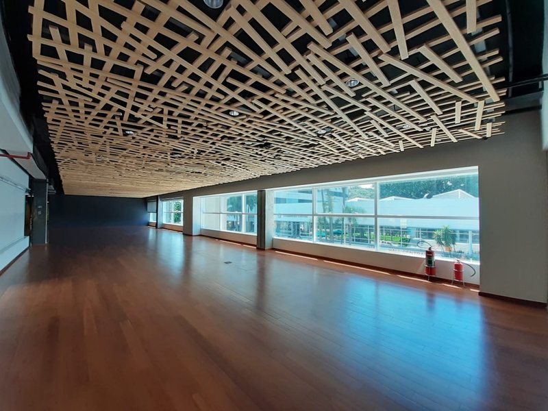 ALUGA-SE ÁREA PARA ESCRITÓRIO - 4.254M2 - 68 VAGAS - DENTRO DO COMPLEO EMPRESARIAL Rua Werner Von Siemens São Paulo - 