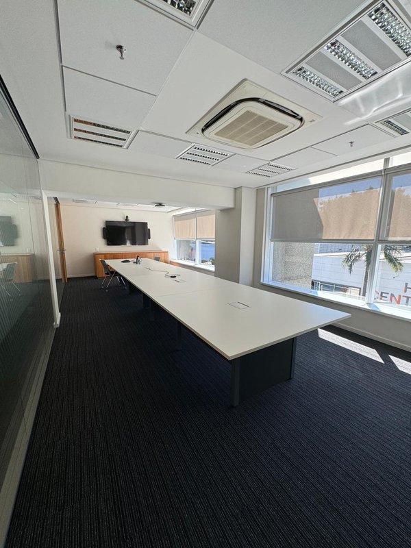 ALUGA-SE 4979M2 DE AREA MOBILIADA DENTRO DE CONDOMINIO EMPRESARIAL COMPLETO - LAPA Rua Werner Von Siemens São Paulo - 