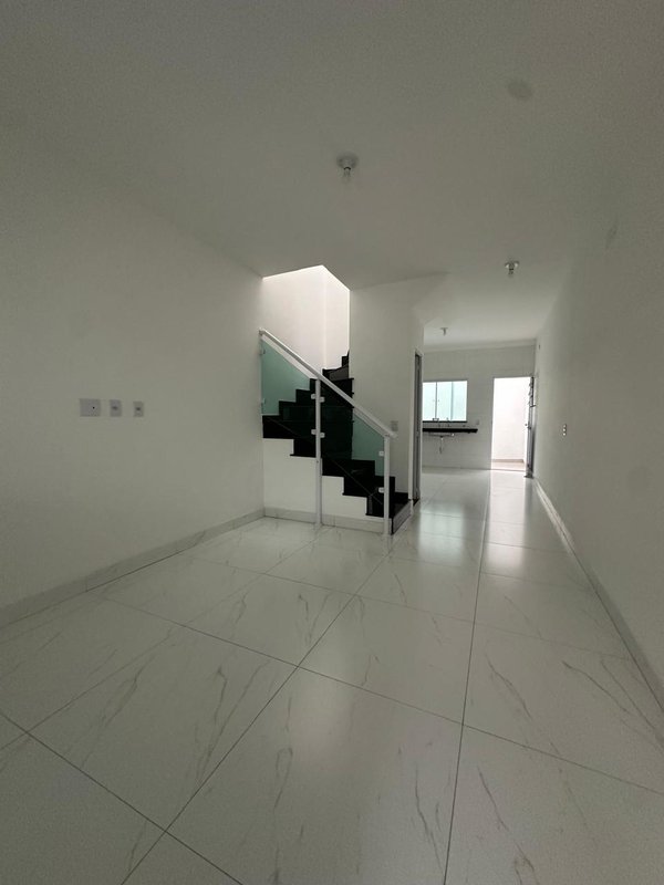 Sobrados novos a 400 metros do metro Patriarca Rua Palmeiras das Missões São Paulo - 