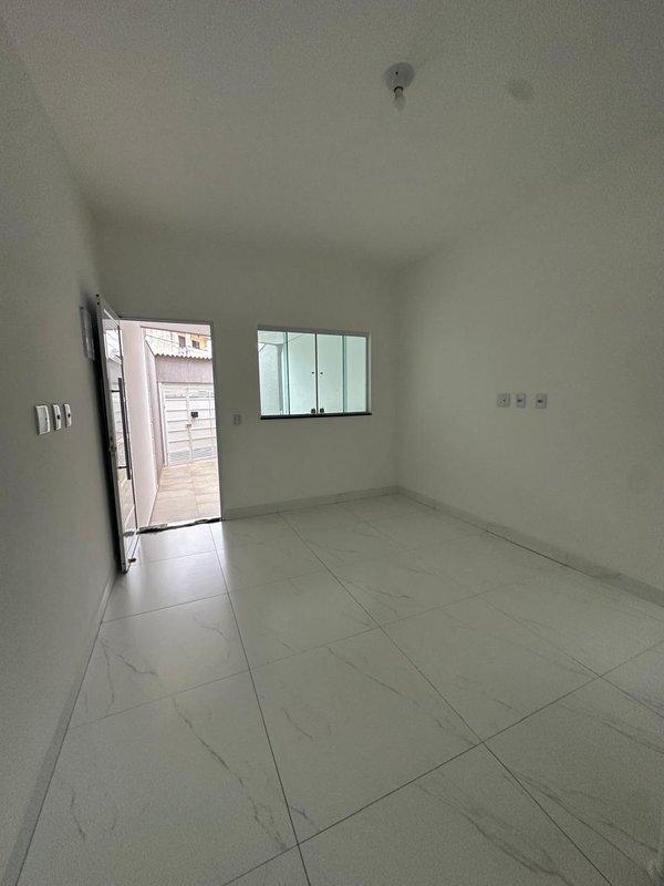Sobrados novos a 400 metros do metro Patriarca Rua Palmeiras das Missões São Paulo - 