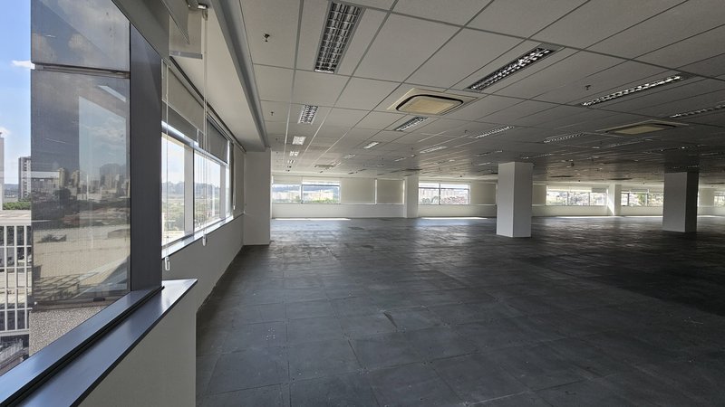 ALUGA-SE ESCRITÓRIO COM AUTOMAÇÃO - 1.430M2 - 40 VAGAS - OPEN SPACE Rua Werner Von Siemens São Paulo - 