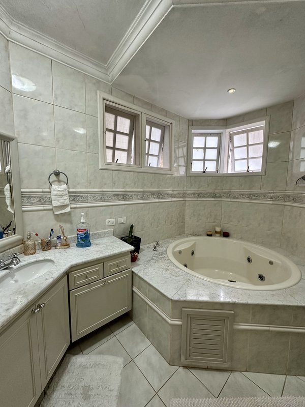 Casa de Luxo com 425 m² no Condomínio Swiss Park – São Bernardo do Campo Avenida Omar Daibert São Bernardo do Campo - 