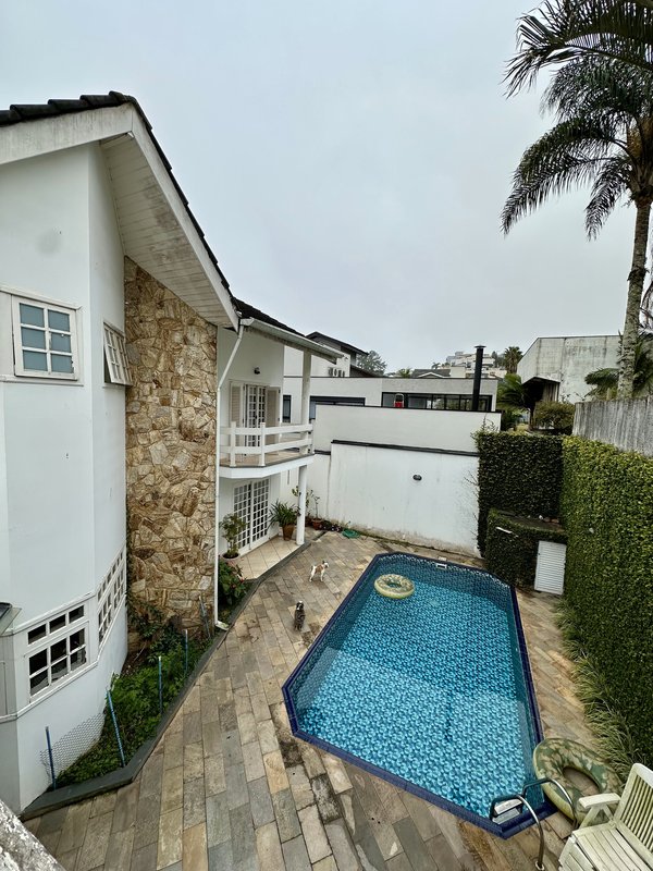 Casa de Luxo com 425 m² no Condomínio Swiss Park – São Bernardo do Campo Avenida Omar Daibert São Bernardo do Campo - 