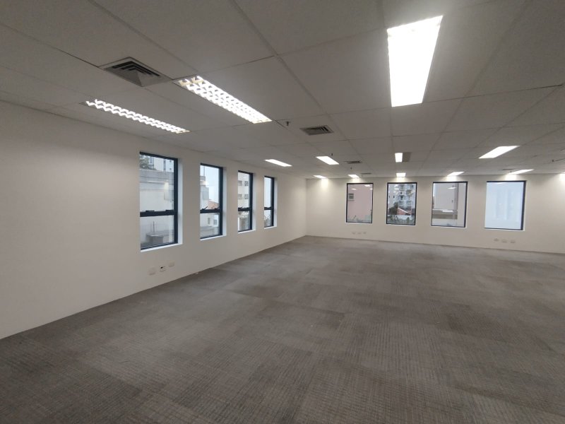 ALUGA-SE CONJUNTO COMERCIAL NOVO - 120M2 - 5MIN DO METRÔ - ME LIGA!! Rua Cardeal Arcoverde São Paulo - 