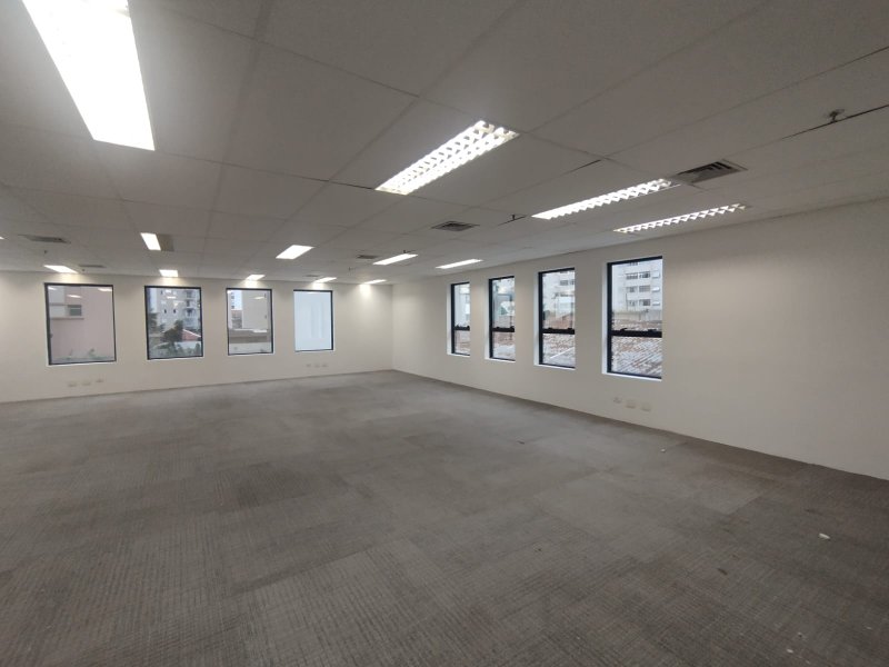 ALUGA-SE CONJUNTO COMERCIAL NOVO - 120M2 - 5MIN DO METRÔ - ME LIGA!! Rua Cardeal Arcoverde São Paulo - 