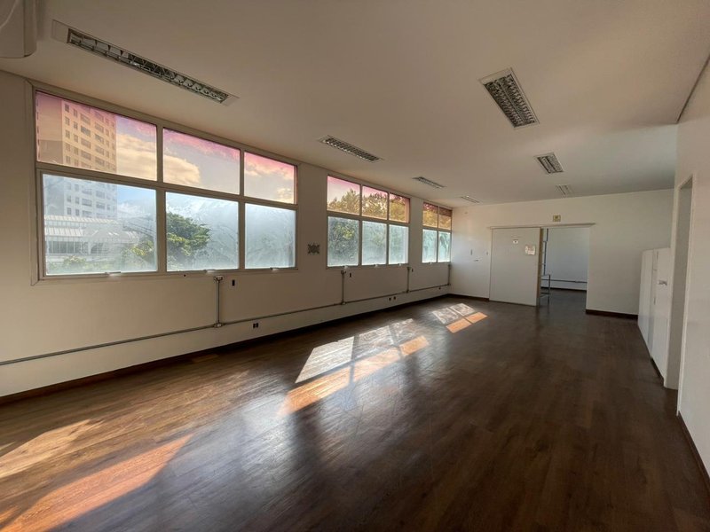 ALUGA-SE ESCRITÓRIO 100M2 - OPEN SPACE - CONDOMÍNIO COMERCIAL Avenida Mofarrej São Paulo - 