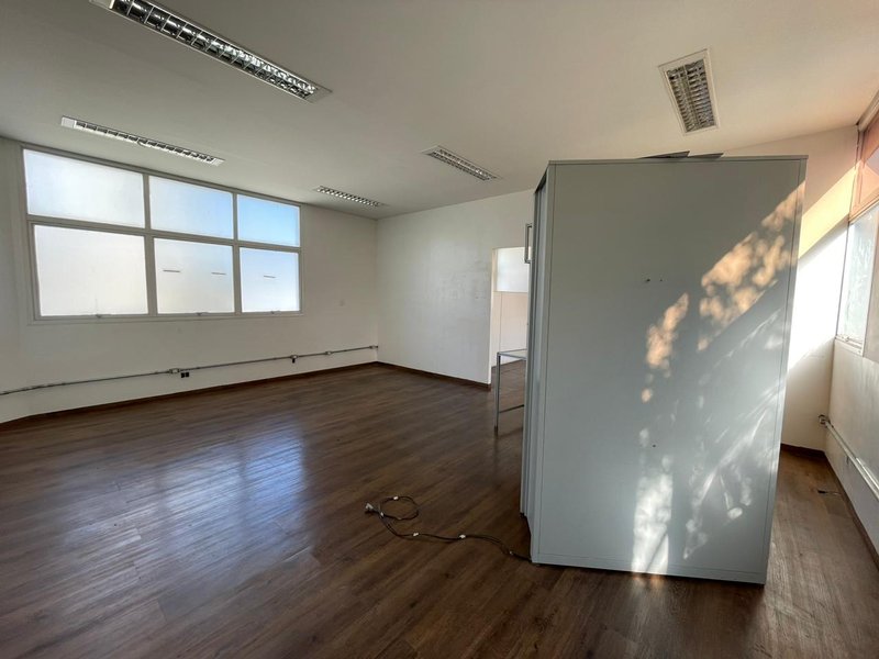 ALUGA-SE ESCRITÓRIO 100M2 - OPEN SPACE - CONDOMÍNIO COMERCIAL Avenida Mofarrej São Paulo - 