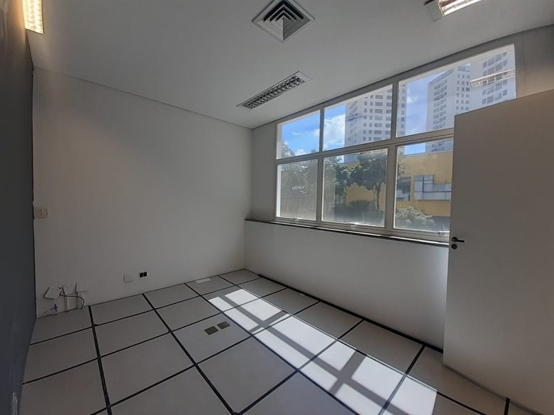 ALUGA-SE ESCRITÓRIO 126M2 - OPEN SPACE - CONDOMÍNIO COMERCIAL Avenida Mofarrej São Paulo - 