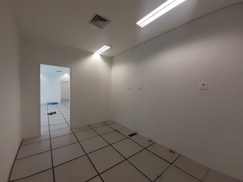 ALUGA-SE ESCRITÓRIO 126M2 - OPEN SPACE - CONDOMÍNIO COMERCIAL Avenida Mofarrej São Paulo - 