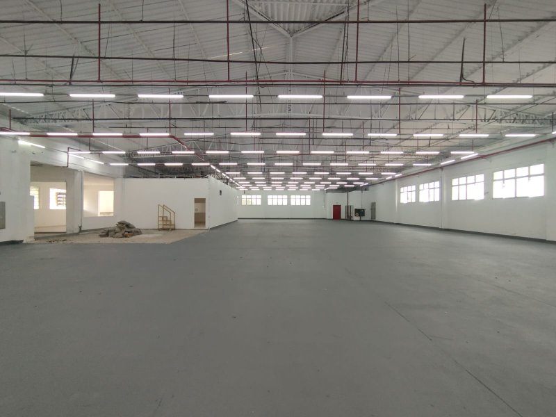 ALUGA-SE GALPÃO MONOUSUÁRIO - 5000M2 - PÉ DIREITO 7M - EXCELENTE LOCALIZAÇÃO!! Rua Ado Benatti São Paulo - 