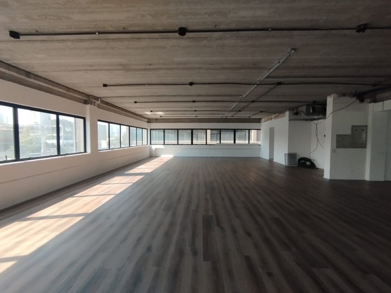 ALUGA-SE ESCRITÓRIO 356M2 - 8 VAGAS - OPEN SPACE Rua Cenno Sbrighi São Paulo - 
