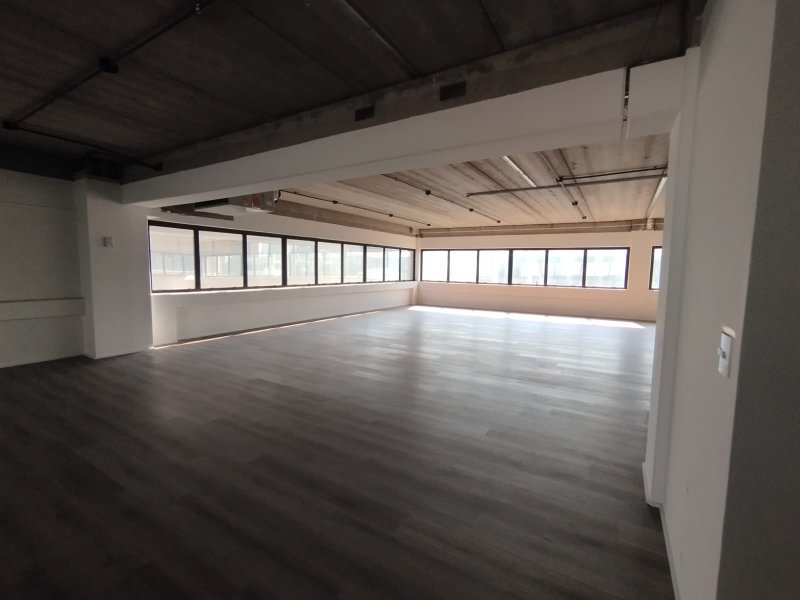 ALUGA-SE ESCRITÓRIO 356M2 - 8 VAGAS - OPEN SPACE Rua Cenno Sbrighi São Paulo - 