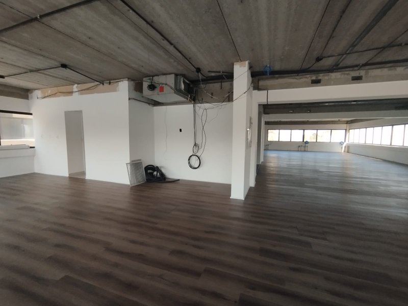 ALUGA-SE ESCRITÓRIO 356M2 - 8 VAGAS - OPEN SPACE Rua Cenno Sbrighi São Paulo - 