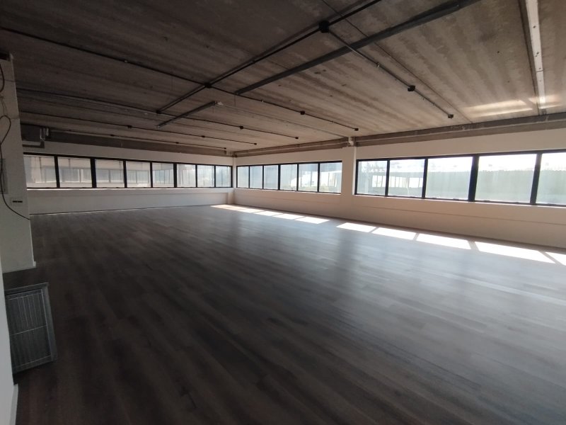 ALUGA-SE ESCRITÓRIO 356M2 - 8 VAGAS - OPEN SPACE Rua Cenno Sbrighi São Paulo - 