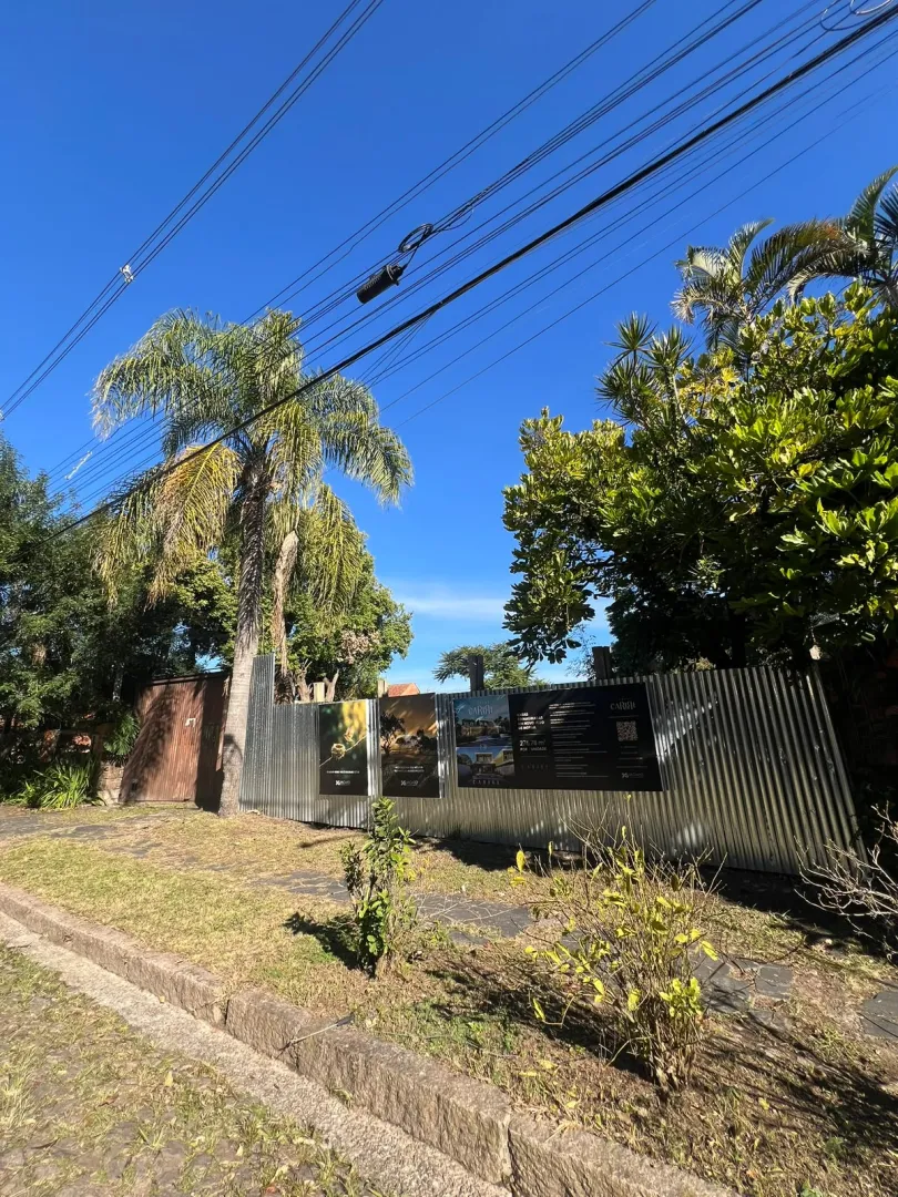 Casa com 4 su&iacute;tes na Vila Assun&ccedil;&atilde;o Rua Cariri Porto Alegre - 