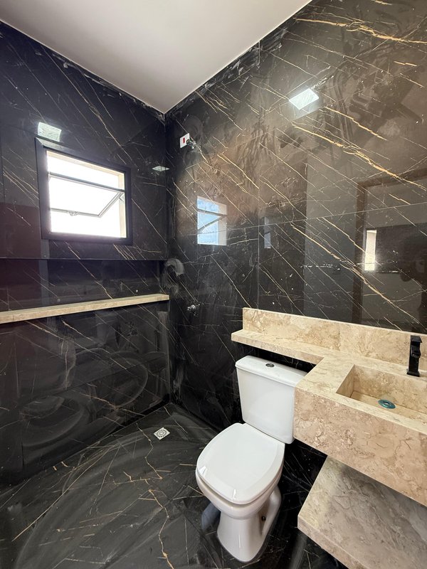 Os sobrados dos seus sonhos está praticamente pronto… e esperando por você! 🏡✨ - Caraguatatuba - 