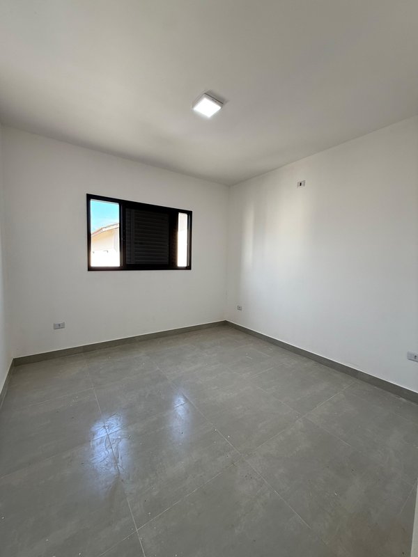 Os sobrados dos seus sonhos está praticamente pronto… e esperando por você! 🏡✨ - Caraguatatuba - 