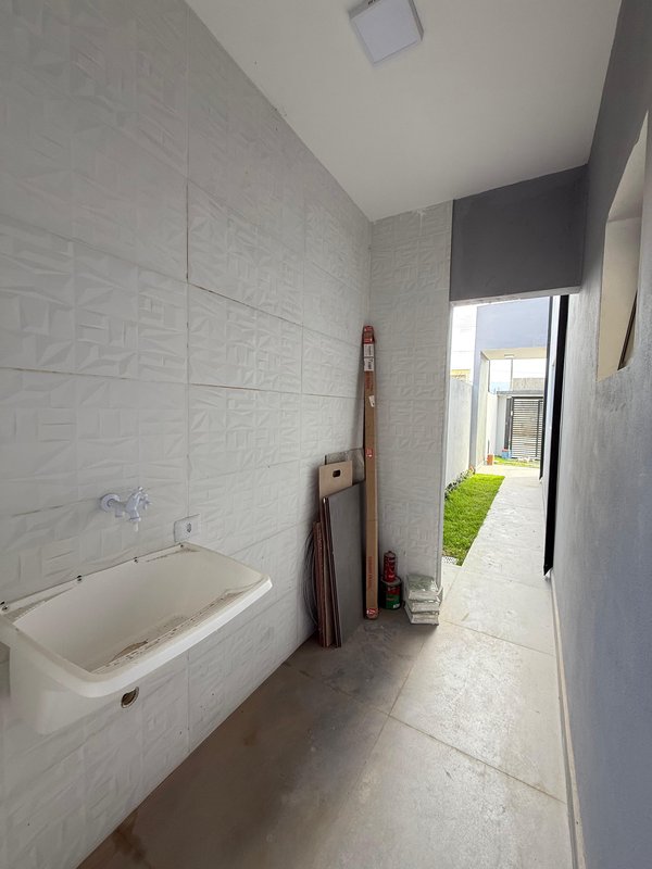 Os sobrados dos seus sonhos está praticamente pronto… e esperando por você! 🏡✨ - Caraguatatuba - 
