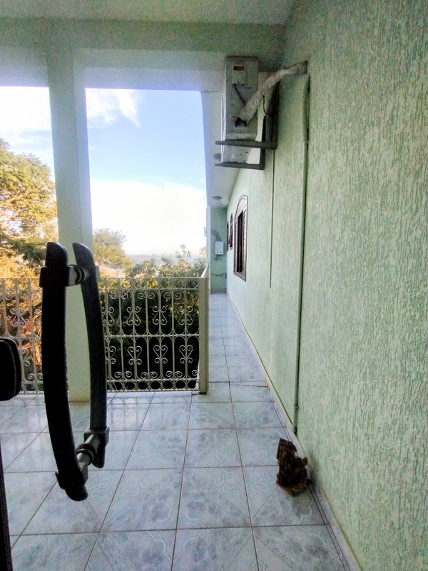 Excelente casa à venda no centro de Igaratá - Igaratá - 