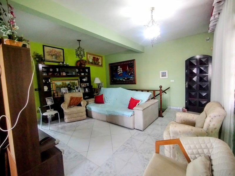 Excelente casa à venda no centro de Igaratá - Igaratá - 