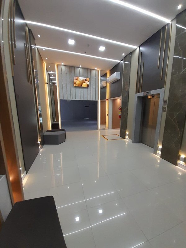 ALUGUE JÁ Sala com 37m2 no Quinto Andar do JEBC - SA490 - Sobral - 