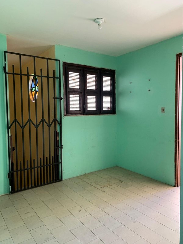 ALUGUE JÁ Casa próximo à Santa Casa com 03 Quartos - CA165 - Sobral - 