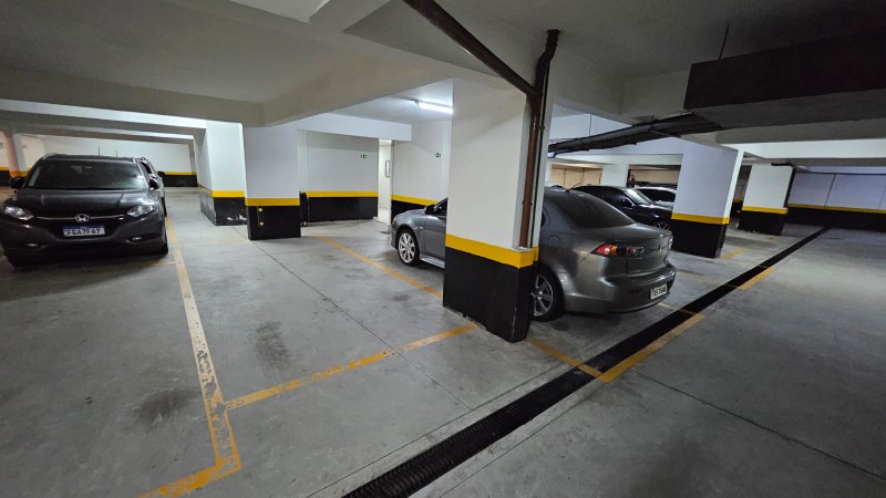 ALUGA-SE LINDO APARTAMENTO MOBILIADO 86M2 - ANDAR ALTO!! Rua Viaza São Paulo - 