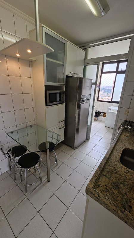ALUGA-SE LINDO APARTAMENTO MOBILIADO 86M2 - ANDAR ALTO!! Rua Viaza São Paulo - 