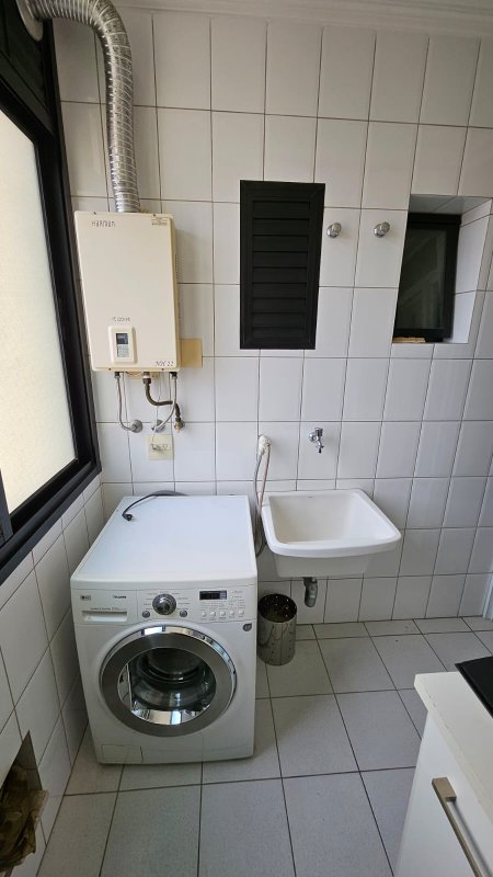ALUGA-SE LINDO APARTAMENTO MOBILIADO 86M2 - ANDAR ALTO!! Rua Viaza São Paulo - 