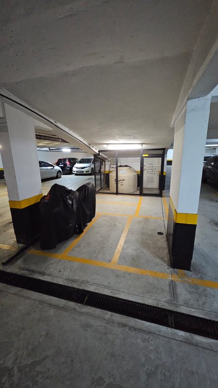 ALUGA-SE LINDO APARTAMENTO MOBILIADO 86M2 - ANDAR ALTO!! Rua Viaza São Paulo - 