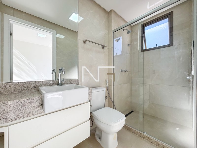 Localização Incomparável na Praia da Costa – 3 Quartos com 2 Suítes e Lazer Completo Rua Humberto Serrano Vila Velha - 