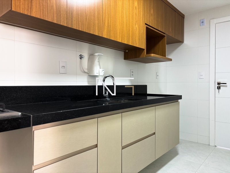 Localização Incomparável na Praia da Costa – 3 Quartos com 2 Suítes e Lazer Completo Rua Humberto Serrano Vila Velha - 