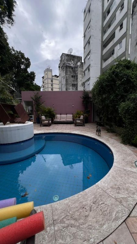 APARTAMENTO TIPO CASA 4 QUARTOS 2 SUÍTES VARANDA ÁREA EXTERNA PISCINA À VENDA NA BARRA! Rua Doutor João Pondé Salvador - 