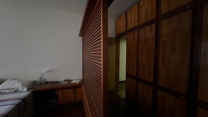 APARTAMENTO TIPO CASA 4 QUARTOS 2 SUÍTES VARANDA ÁREA EXTERNA PISCINA À VENDA NA BARRA! Rua Doutor João Pondé Salvador - 