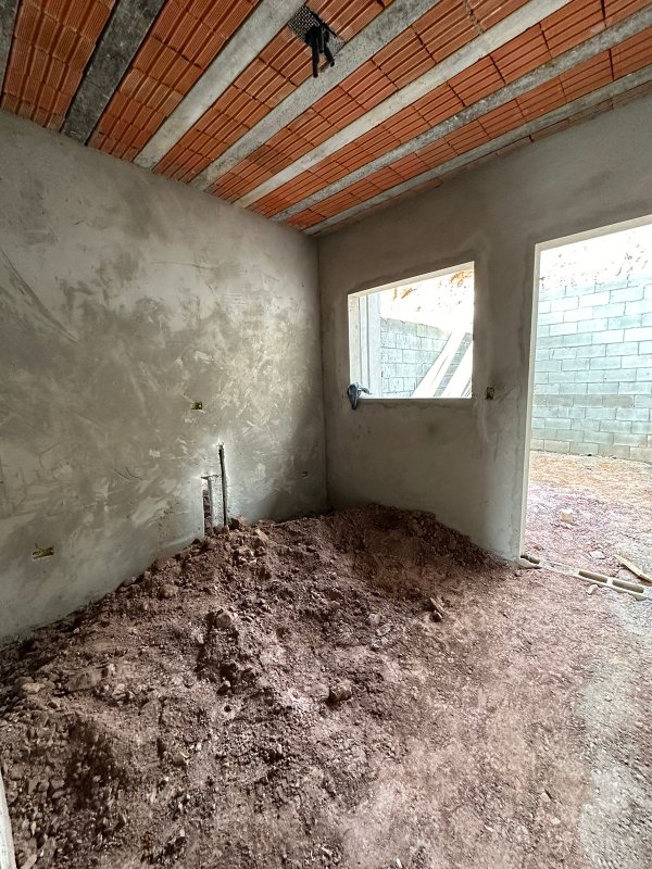 CASA EM FASE DE ACABAMENTO PORTAL DAS ALAMEDAS - Franco da Rocha - 